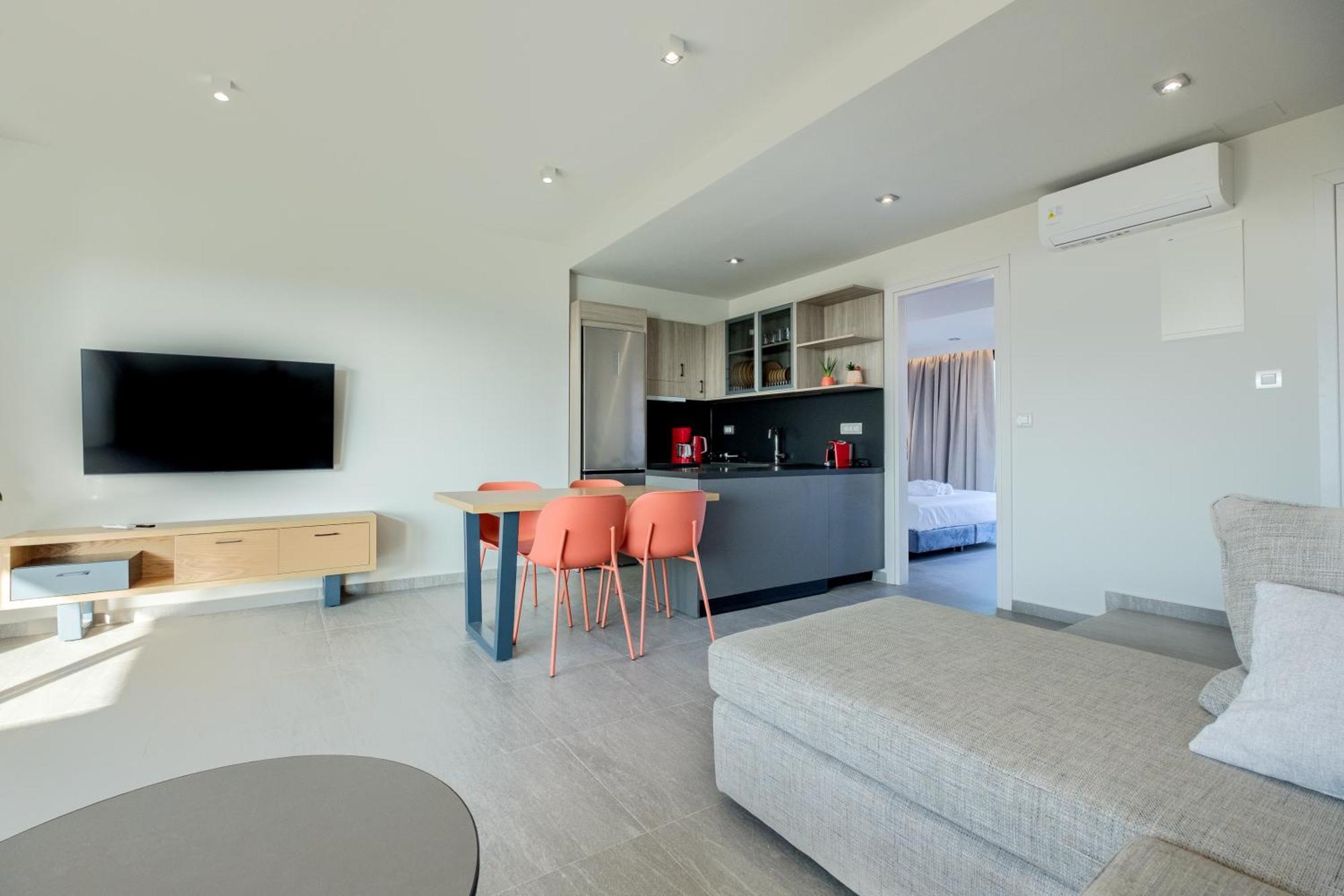Apartamento Sky-High 70Sqm Penthouse W. Stunning Views - 05 La Canea Exterior foto